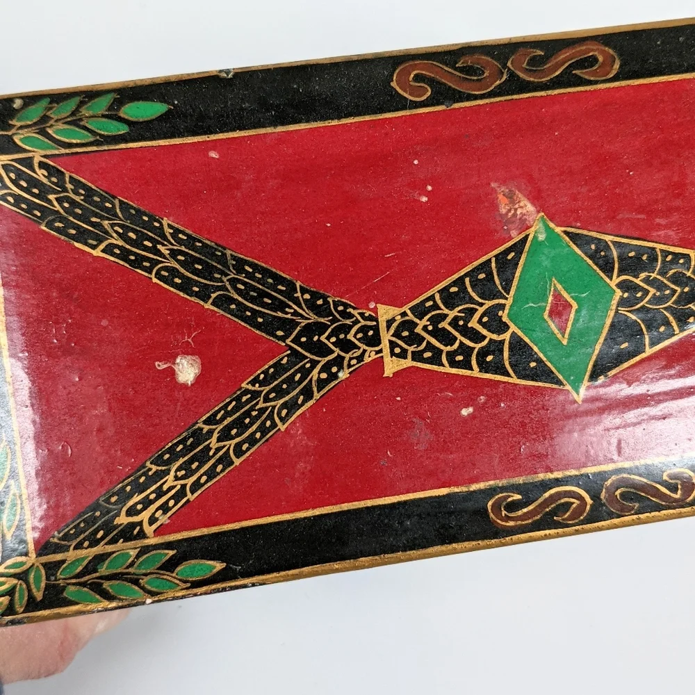 Vtg Foreside laquered hand painted ornament box